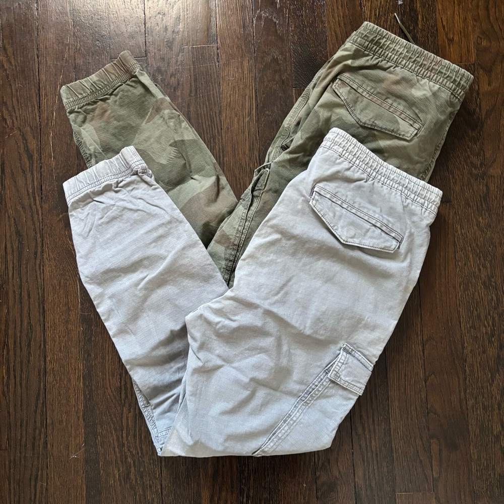 GAP Men’s Cargo Joggers